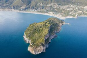 Trekking sull'Isola Dino